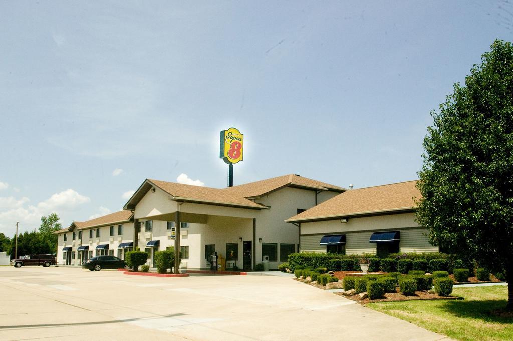 Super 8 By Wyndham Van Buren/Ft. Smith Area מראה חיצוני תמונה