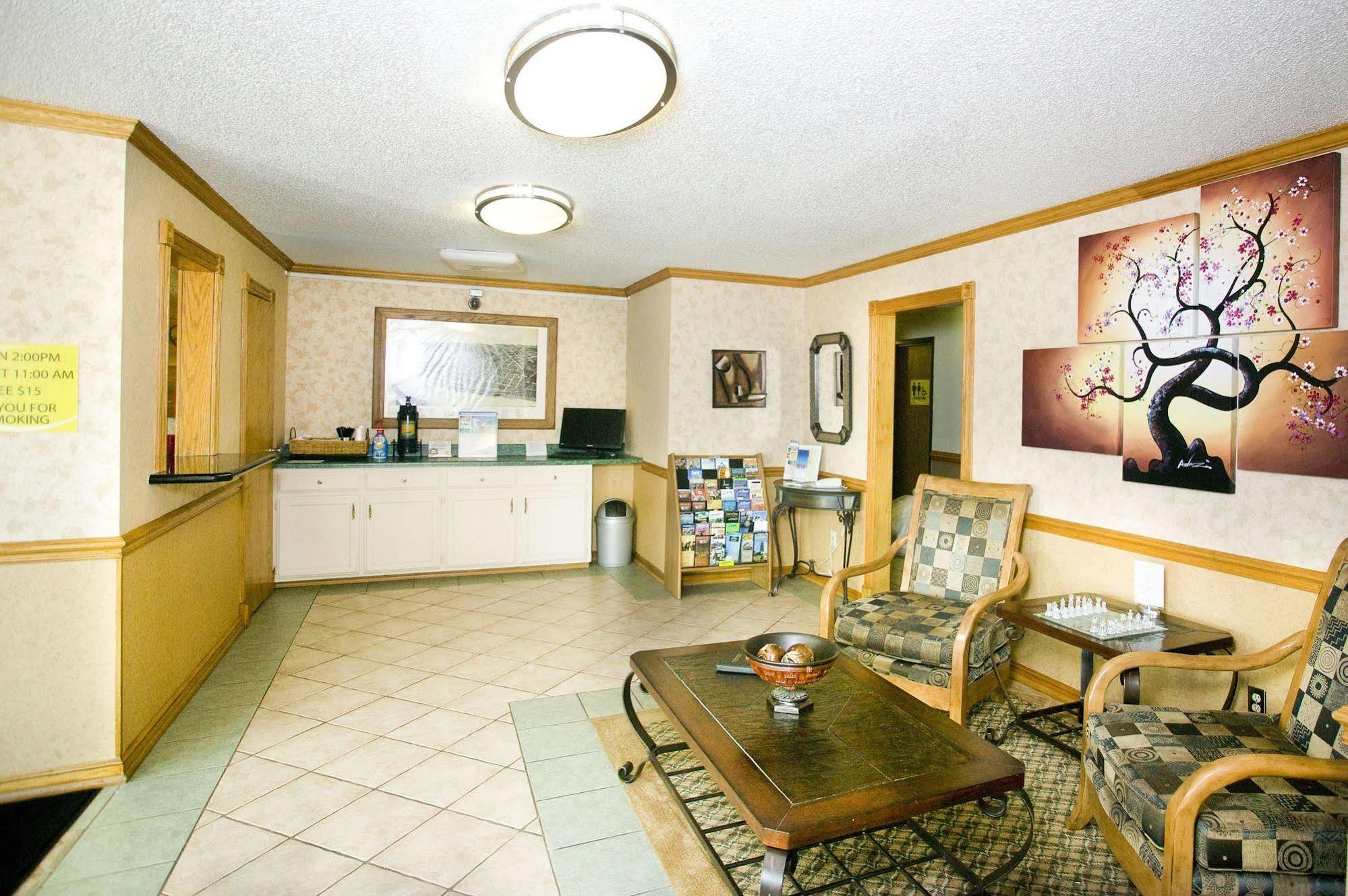 Super 8 By Wyndham Van Buren/Ft. Smith Area מראה חיצוני תמונה