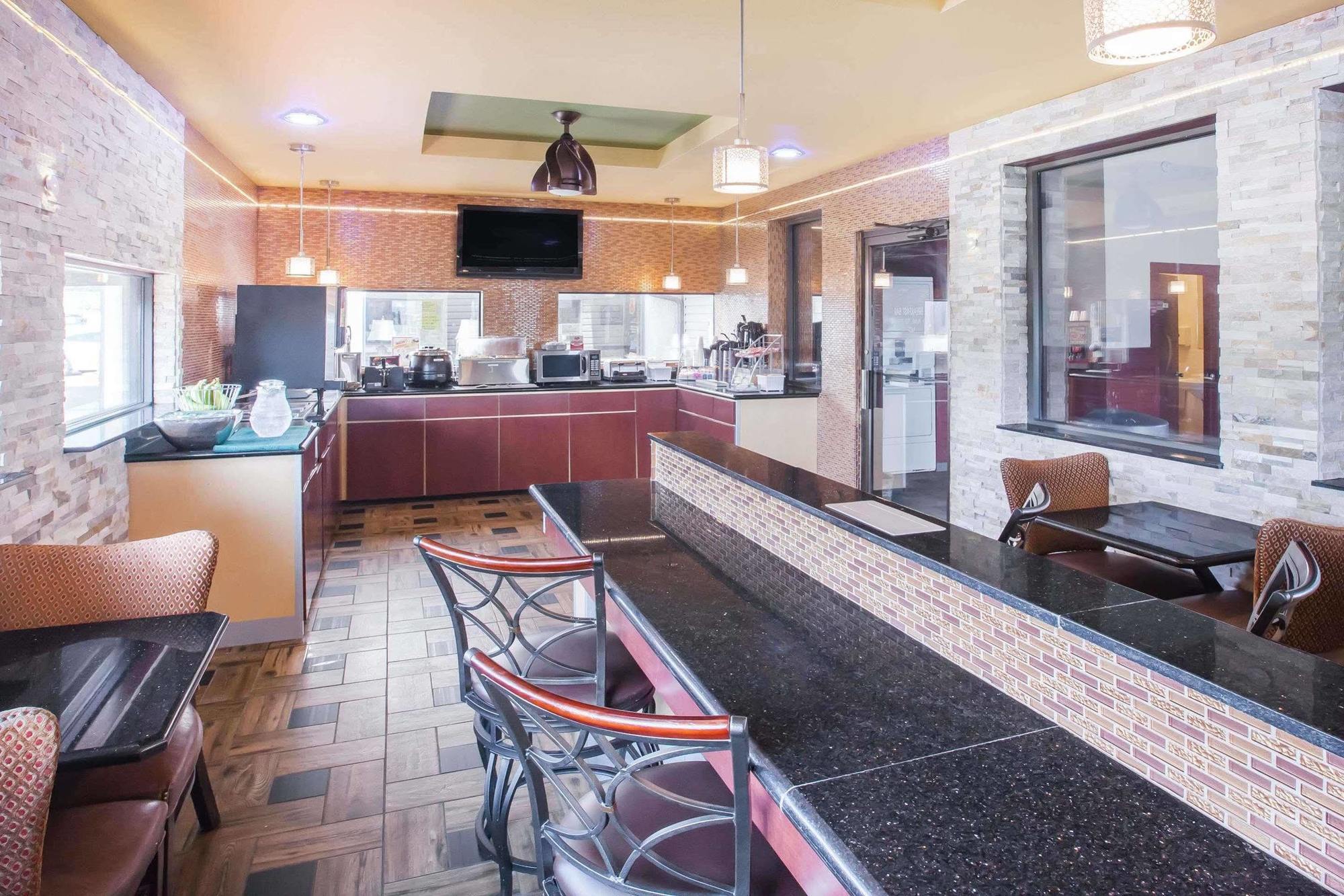 Super 8 By Wyndham Van Buren/Ft. Smith Area מראה חיצוני תמונה