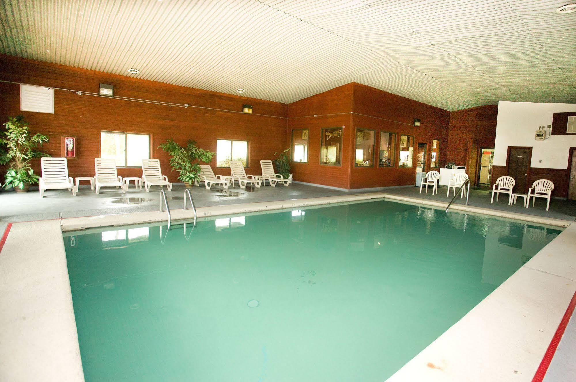 Super 8 By Wyndham Van Buren/Ft. Smith Area מתקנים תמונה